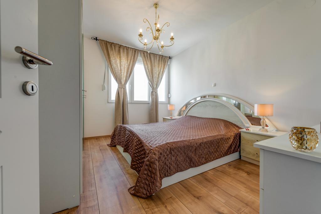 Apartment Noa - Self Check In Spalato Esterno foto
